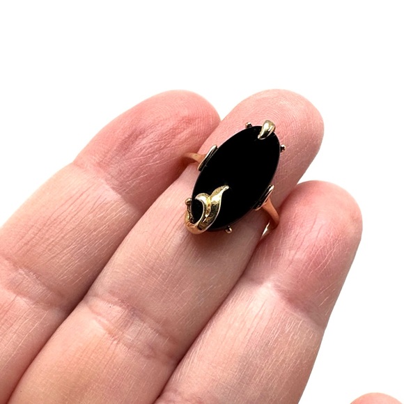 Vintage Avon Nightflower Ring Goldtone with Black Oval Faux Onyx Size 5 3/4 - Picture 9 of 13